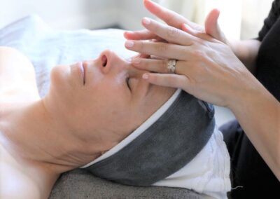 LOUNGE LUXE FACIAL